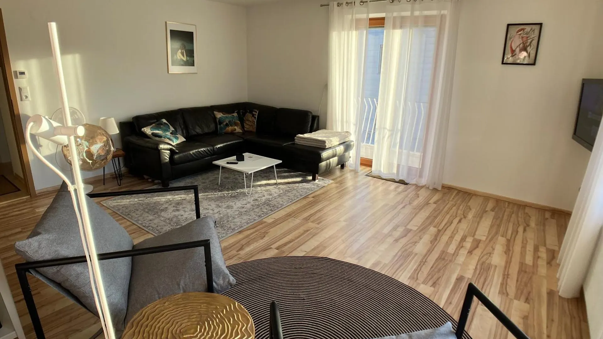 4 Zimmer Wohnung, 6 Bed, Kueche, Washing, Wlan, Garden, Free Parking Tacherting