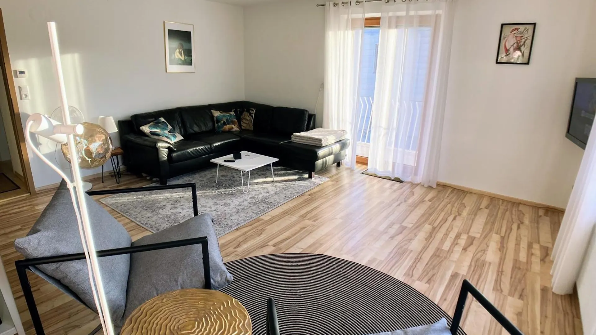 4 Zimmer Wohnung, 6 Bed, Kueche, Washing, Wlan, Garden, Free Parking Tacherting
